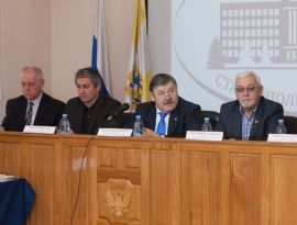 Члены Общественной палаты Ставрополья могут стать несменяемыми