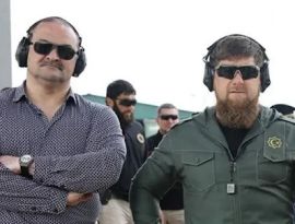 "Не должны носить форму!" Кадыров и Меликов прокомментировали задержание главы <span class="evoSearch_highlight">чеченского</span> МЧС на границе