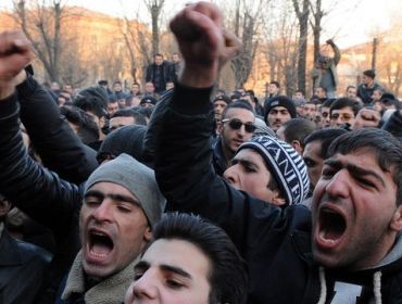 Армянский бунт. Жители Еревана и Тавушской области вместе протестуют против уступок Азербайджану